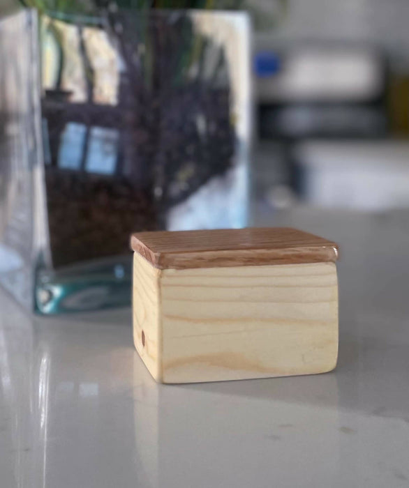 Surprise Knick Knack Box
